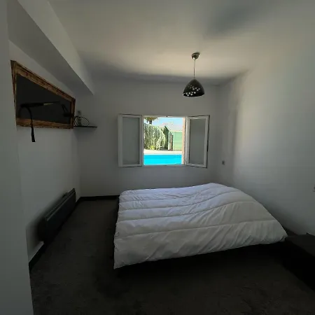Hébergement de vacances Maison Paisible à La Campagne Avec Piscine