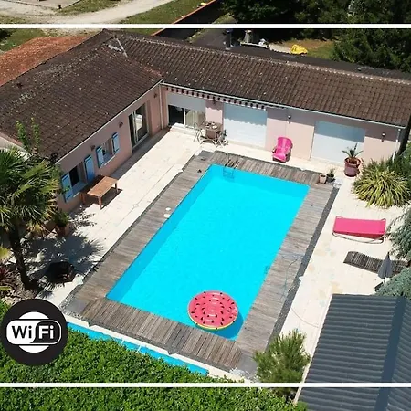Maison Paisible à La Campagne Avec Piscine Hébergement de vacances