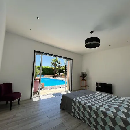 Maison Paisible à La Campagne Avec Piscine Hébergement de vacances Bouex